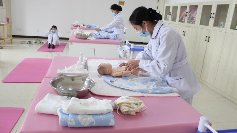 婴儿湿巾的价格主要由以下几个因素构成：